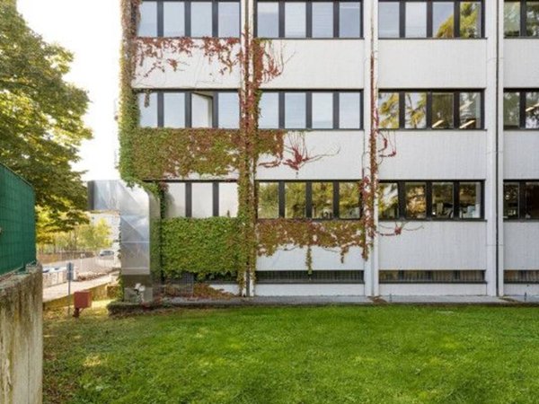 locale di sgombero in vendita a Bologna in zona Corticella