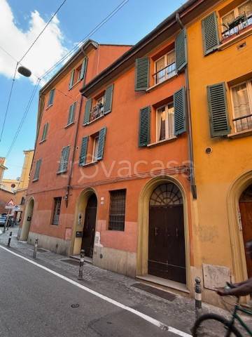 appartamento in vendita a Bologna in zona Saragozza