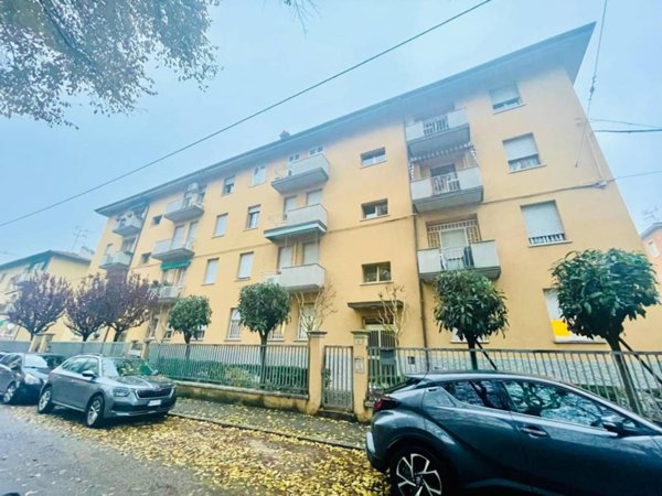 appartamento in vendita a Bologna in zona Aeroporto