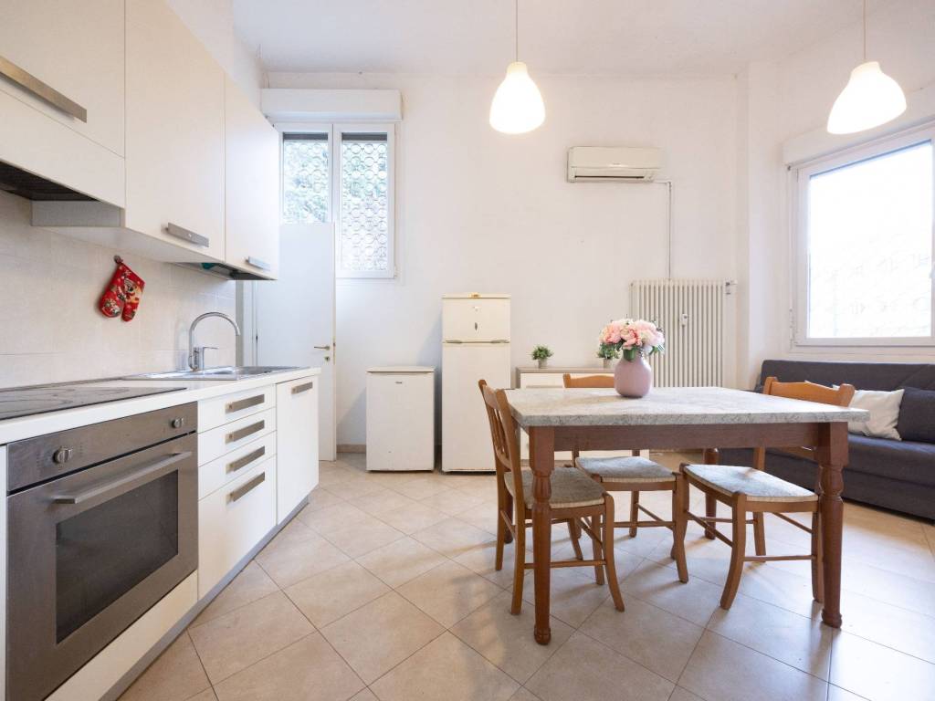 appartamento in vendita a Bologna in zona Saragozza