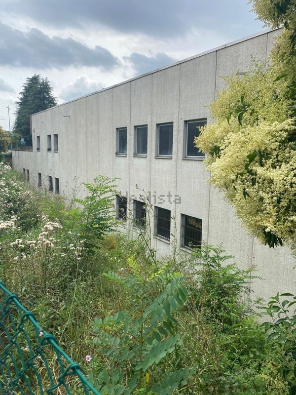 capannone in vendita a Bologna in zona Corticella