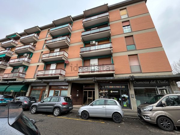locale commerciale in vendita a Bologna