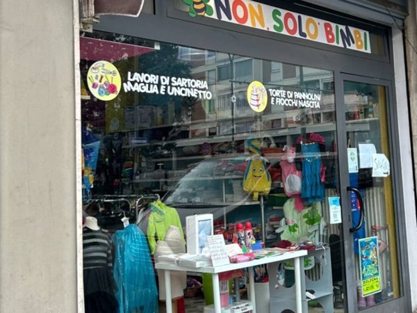 negozio in vendita a Bologna in zona Savena