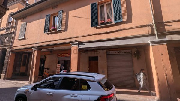 locale commerciale in vendita a Bologna in zona Centro Storico