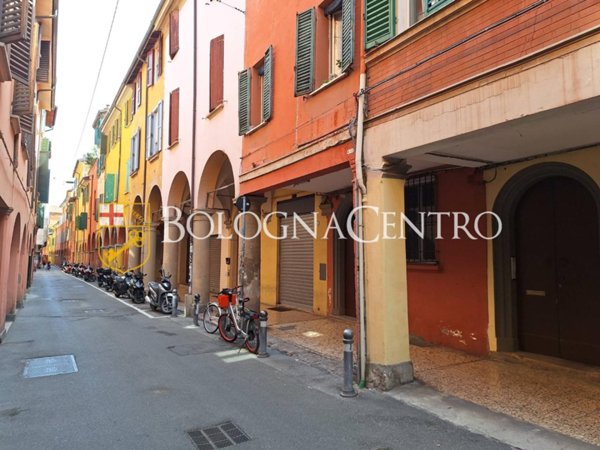 ufficio in vendita a Bologna in zona Centro Storico