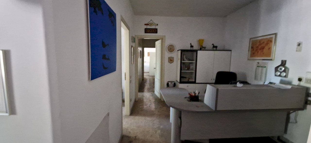 ufficio in vendita a Bologna in zona Savena