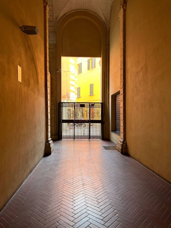 appartamento in vendita a Bologna in zona Centro Storico