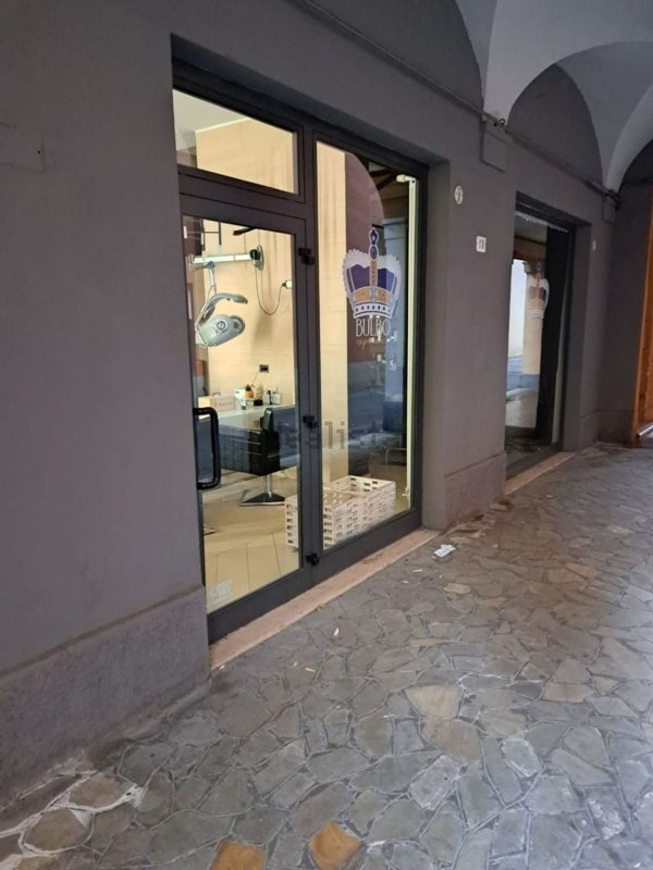 negozio in vendita a Bologna in zona Centro Storico