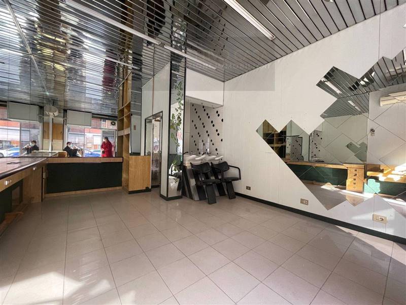 ufficio in vendita a Bologna in zona Corticella