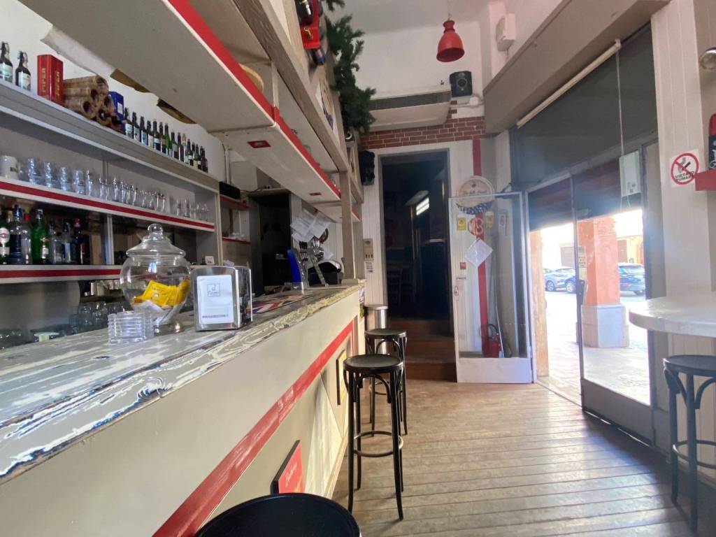 negozio in vendita a Bologna