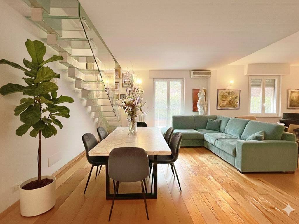 appartamento in vendita a Bologna in zona Santo Stefano