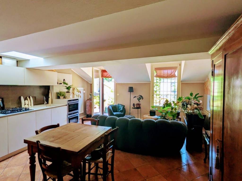 appartamento in vendita a Bologna in zona Santo Stefano