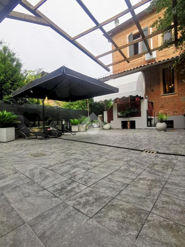 casa indipendente in vendita a Bologna