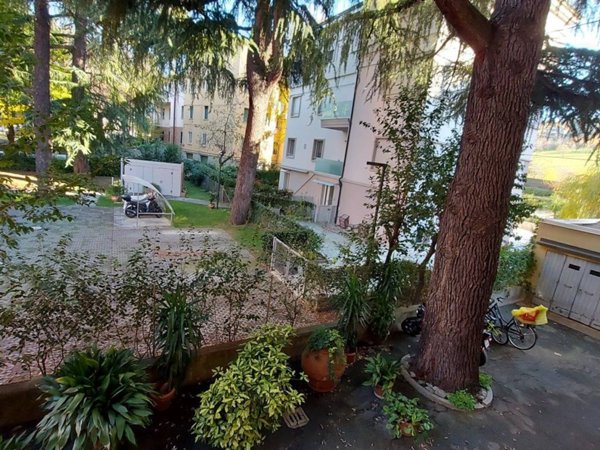 appartamento in vendita a Bologna in zona Saffi