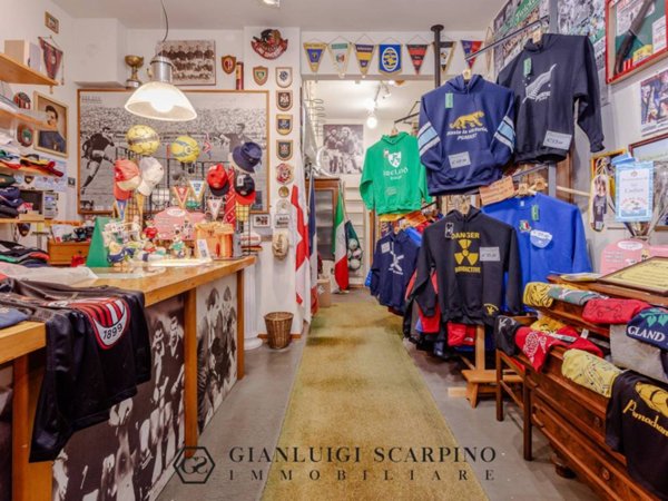 negozio in vendita a Bologna in zona Centro Storico