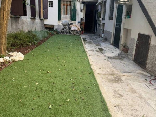 appartamento in vendita a Bologna in zona Andrea Costa