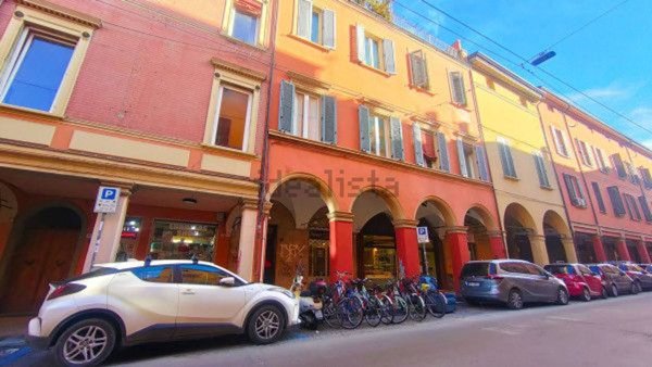 appartamento in vendita a Bologna in zona Quartiere Porto