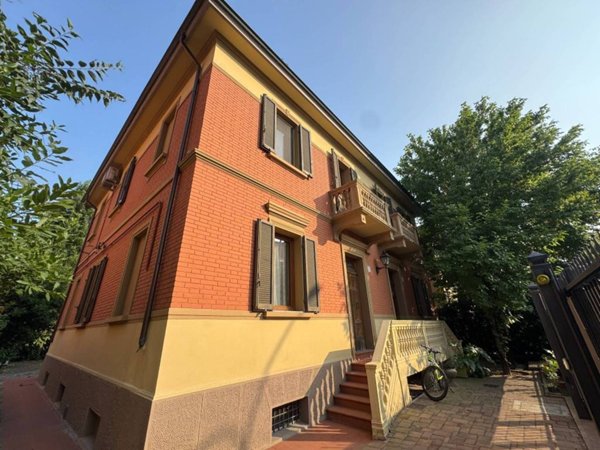 casa indipendente in vendita a Bologna in zona Santa Viola