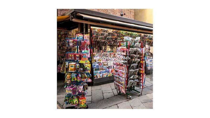 negozio in vendita a Bologna in zona San Vitale