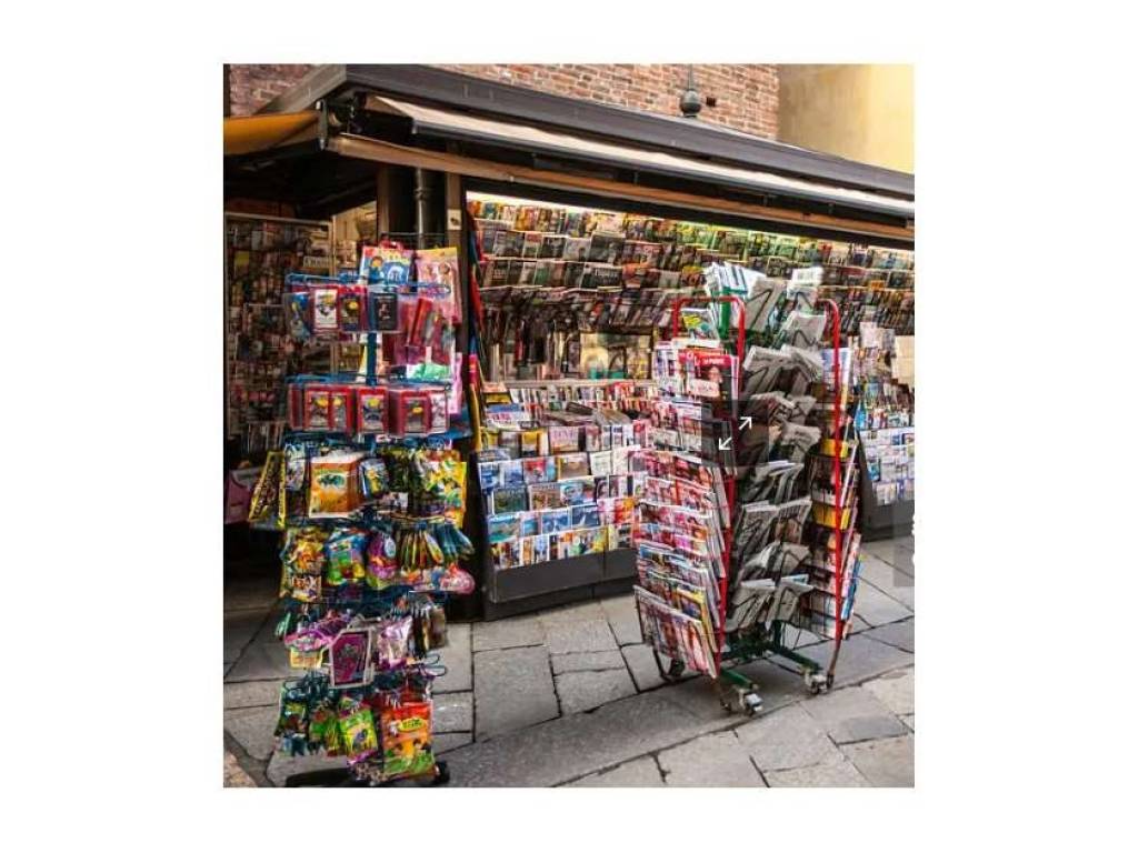 negozio in vendita a Bologna in zona San Vitale