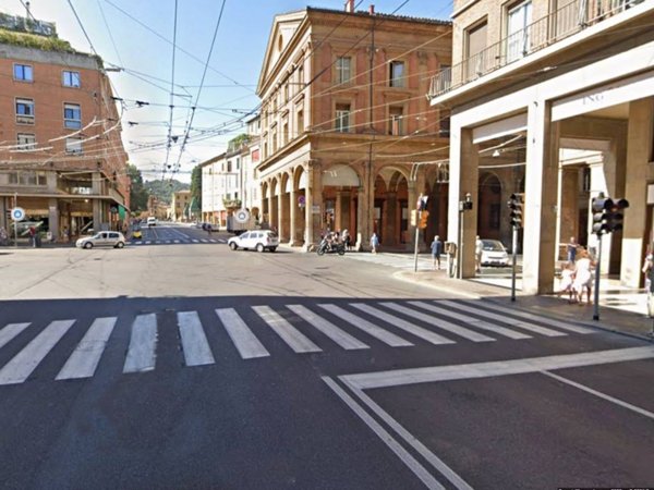 negozio in vendita a Bologna in zona Centro Storico