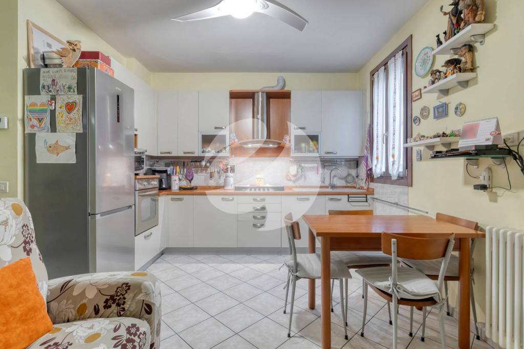 appartamento in vendita a Bologna in zona Aeroporto