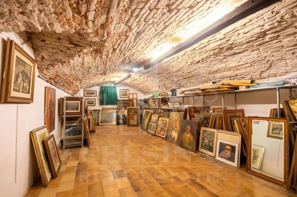 negozio in vendita a Bologna in zona Saragozza