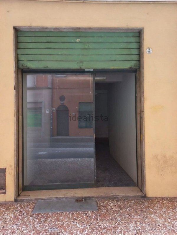 negozio in vendita a Bologna in zona San Vitale