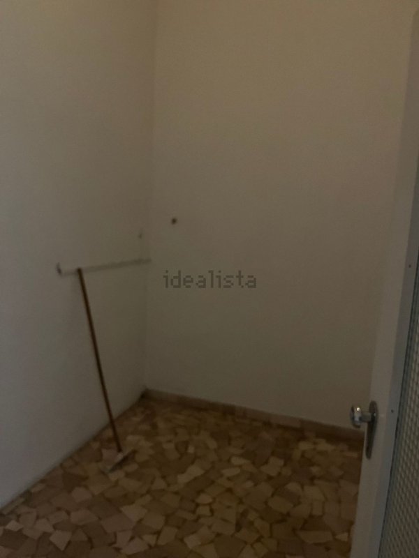 locale commerciale in vendita a Bologna