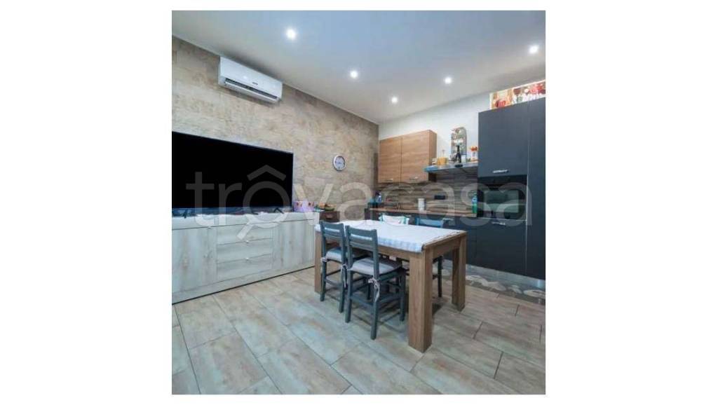 casa indipendente in vendita a Bologna in zona Bolognina