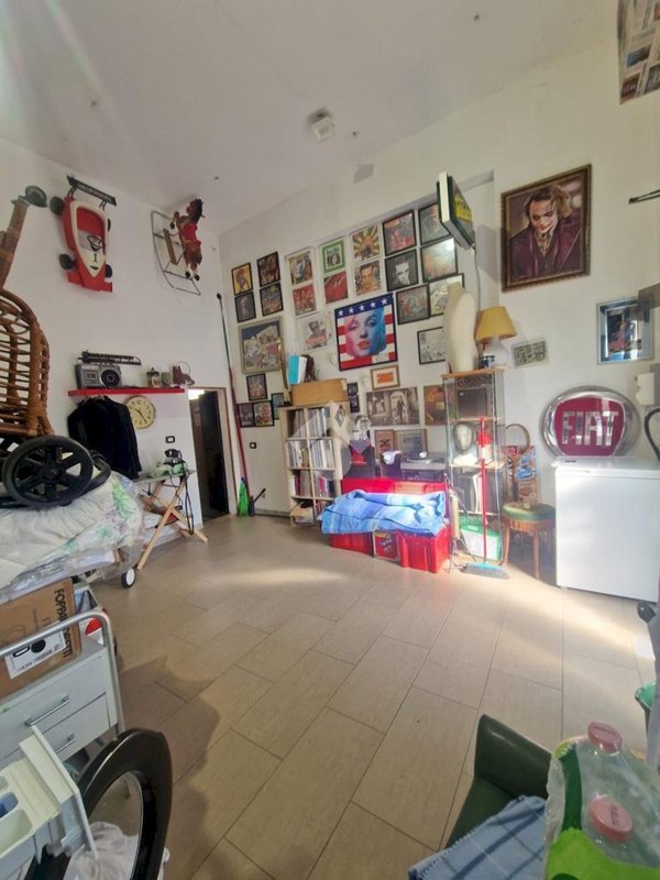 negozio in vendita a Bologna in zona Quartiere Navile