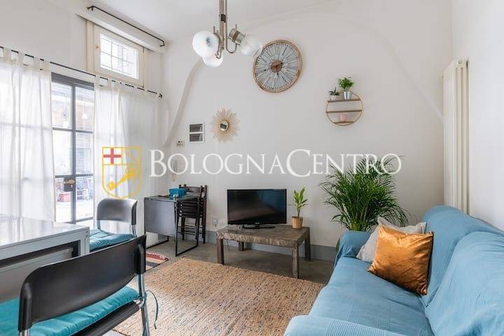 appartamento in vendita a Bologna in zona Centro Storico