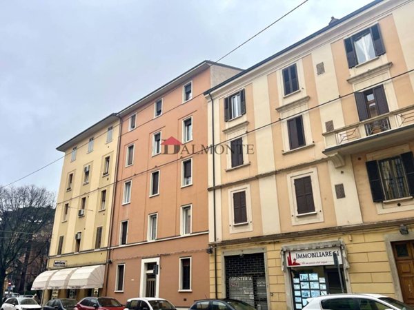 appartamento in vendita a Bologna in zona Saffi