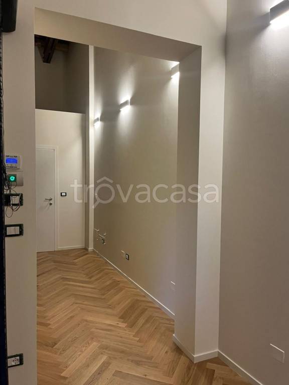 negozio in vendita a Bologna in zona Saragozza