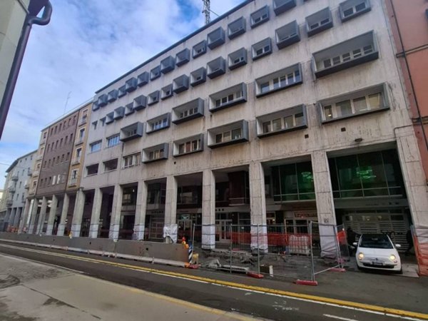 ufficio in vendita a Bologna in zona Bolognina