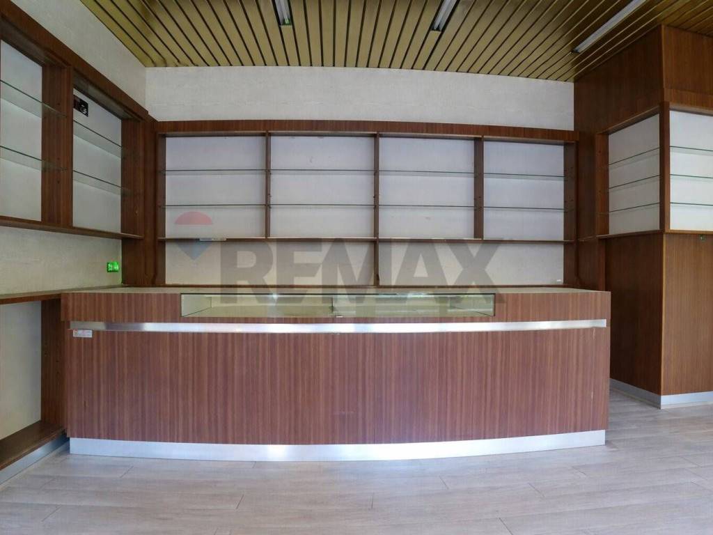 negozio in vendita a Bologna in zona Savena