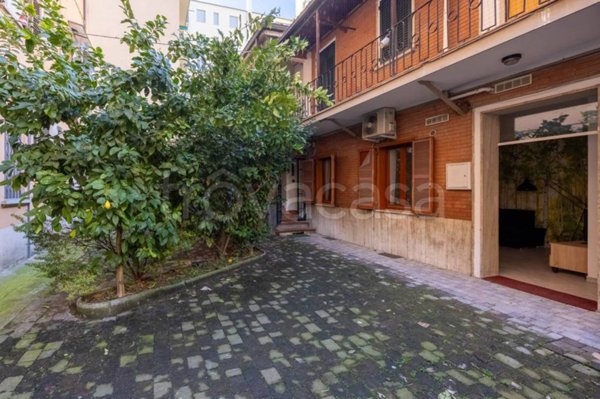 appartamento in vendita a Bologna in zona Quartiere Porto