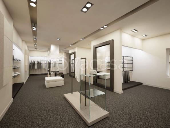 negozio in vendita a Bologna in zona Santo Stefano