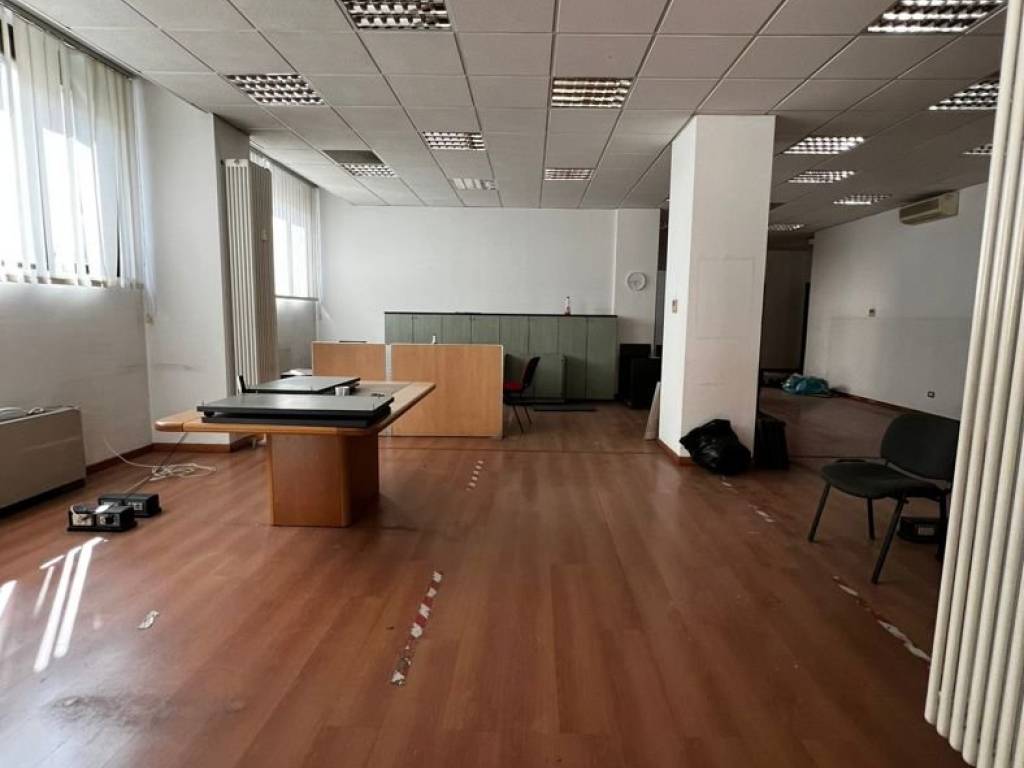 negozio in vendita a Bologna