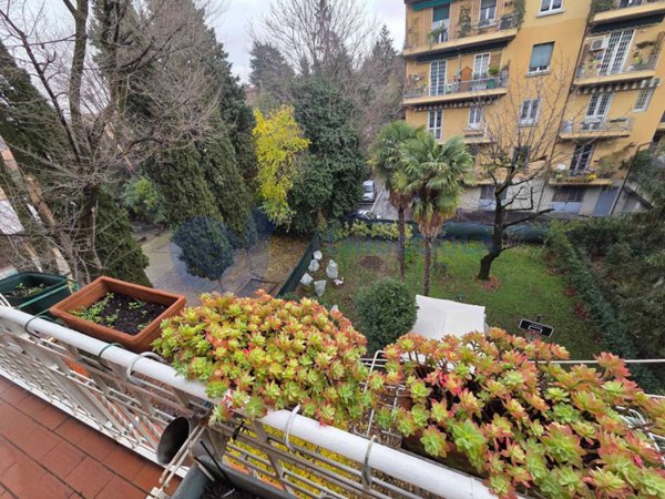 appartamento in vendita a Bologna in zona Saragozza