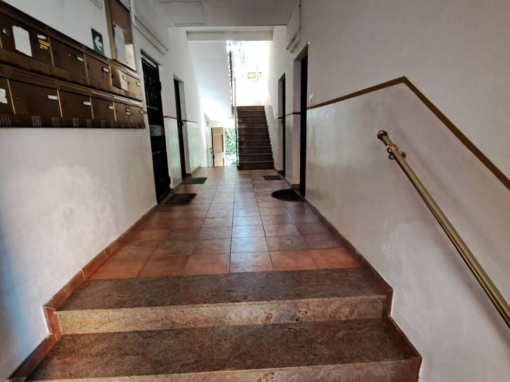 locale commerciale in vendita a Bologna in zona Bolognina