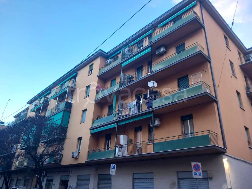 appartamento in vendita a Bologna in zona Saffi