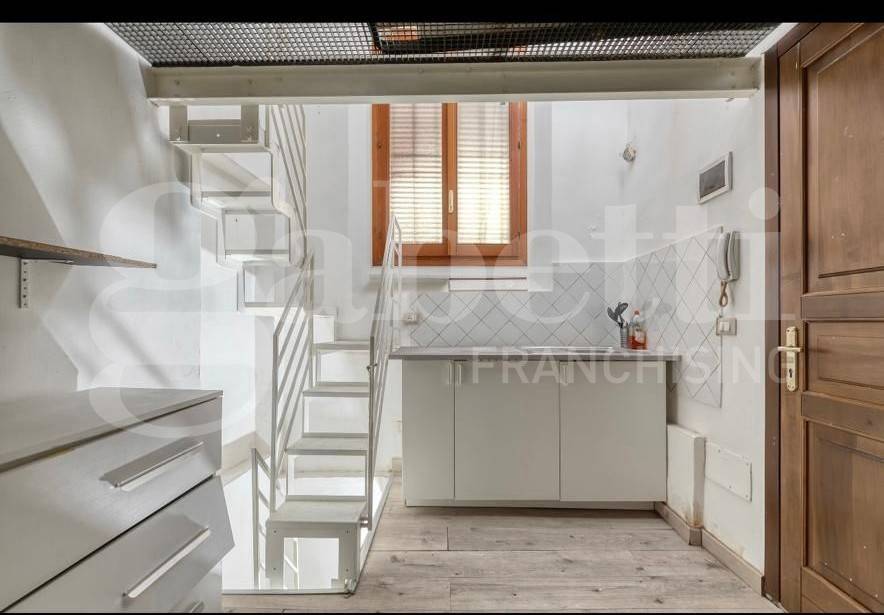 monolocale in vendita a Bologna in zona Santo Stefano