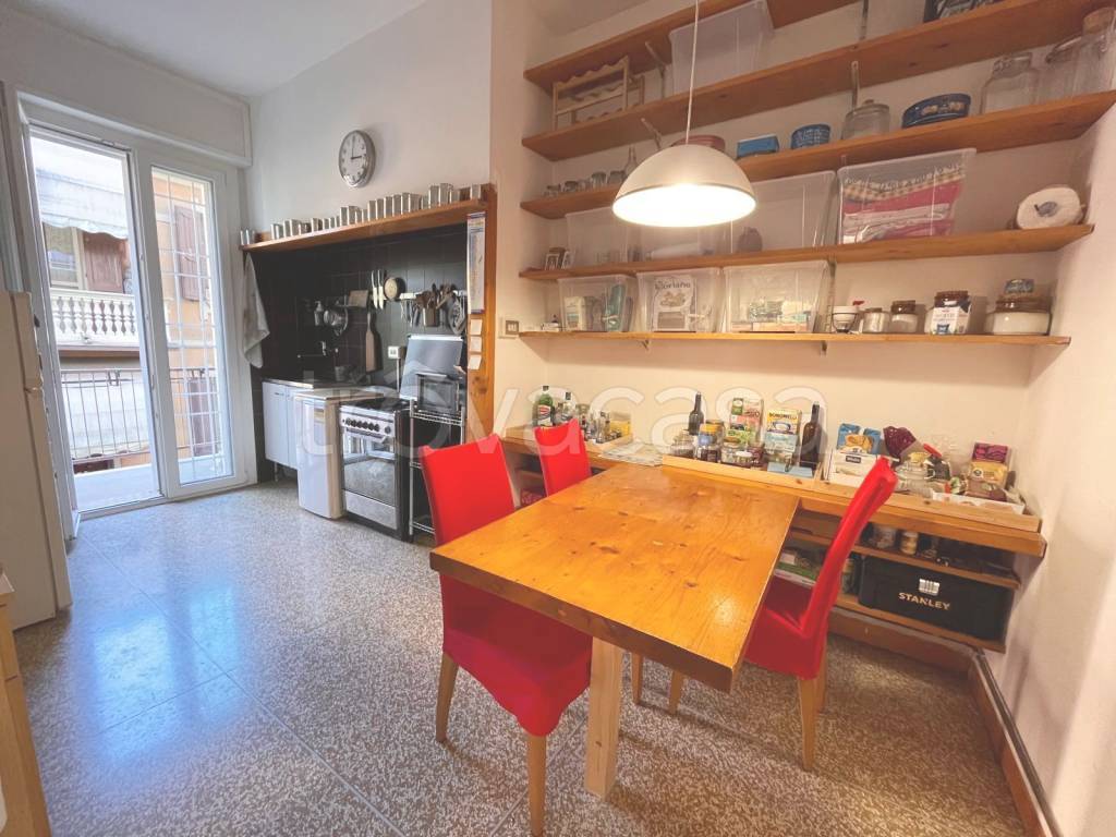 appartamento in vendita a Bologna in zona Saragozza