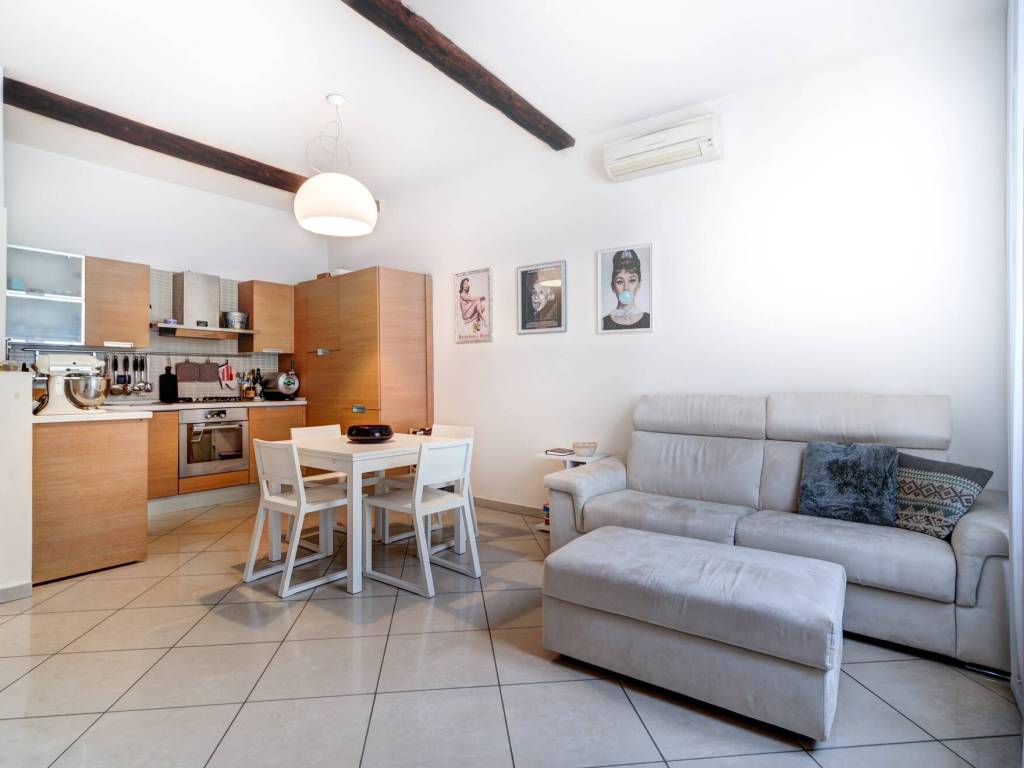 appartamento in vendita a Bologna in zona Santo Stefano