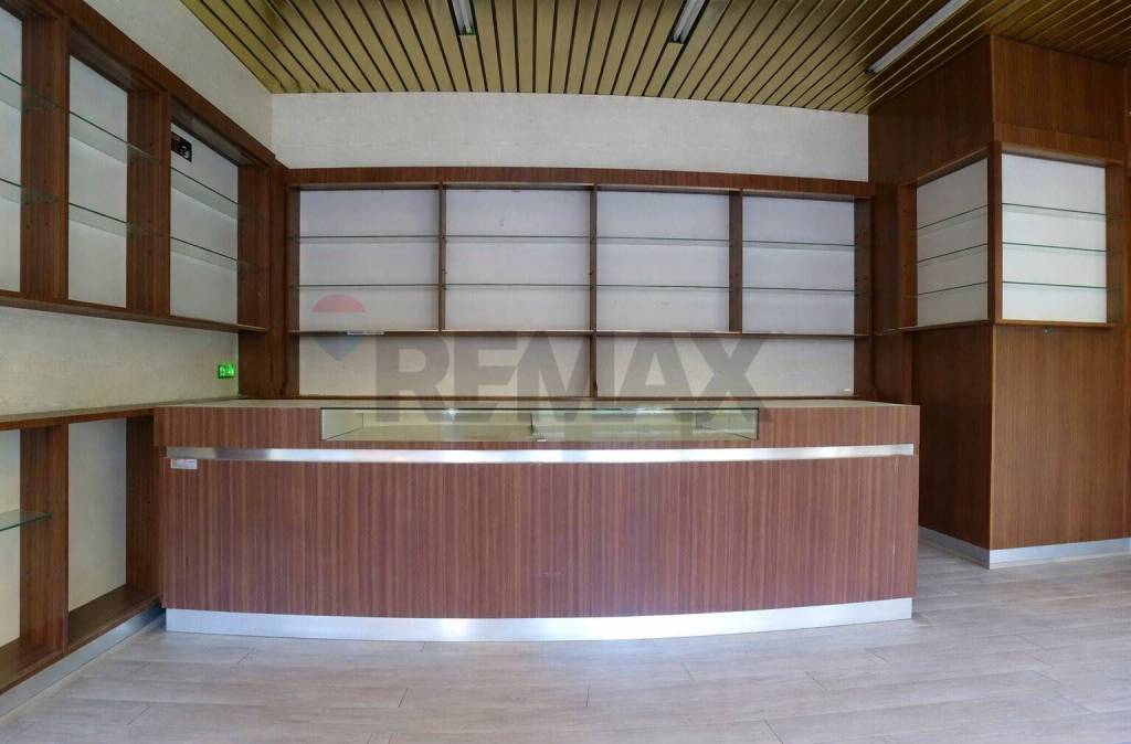 negozio in vendita a Bologna in zona Savena