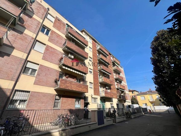 appartamento in vendita a Bologna in zona Saffi