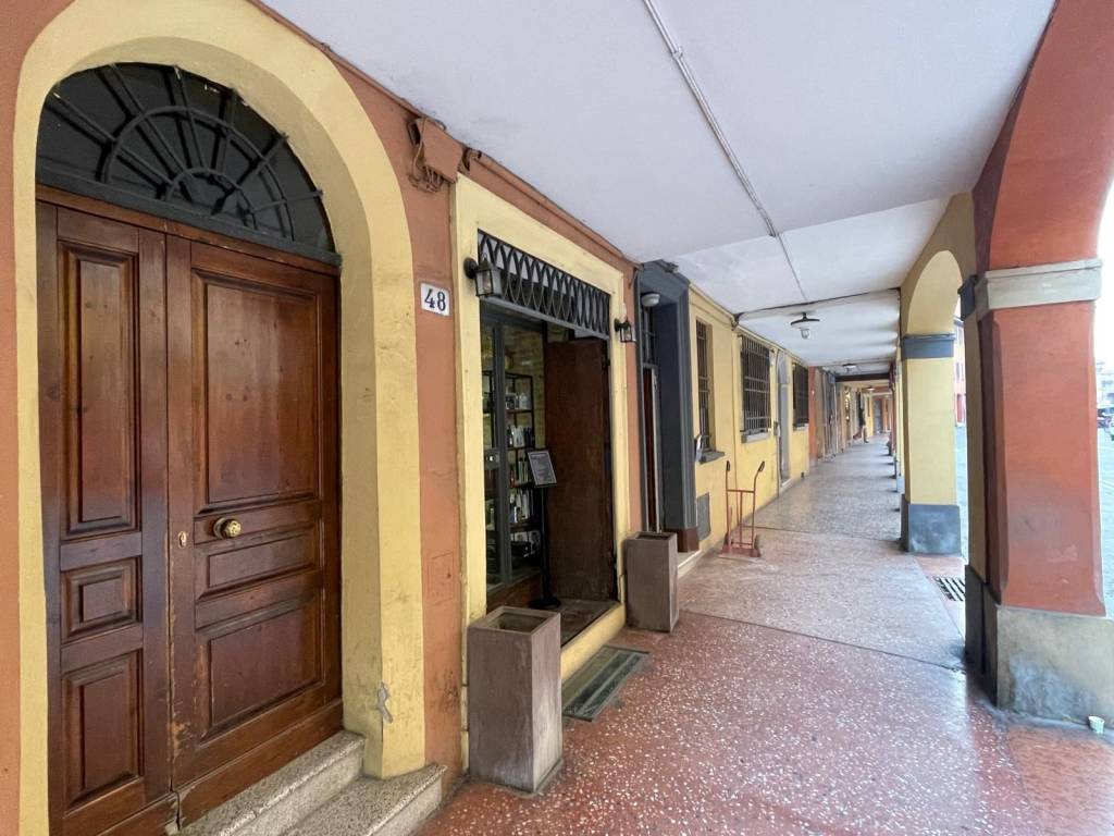 appartamento in vendita a Bologna in zona Saragozza