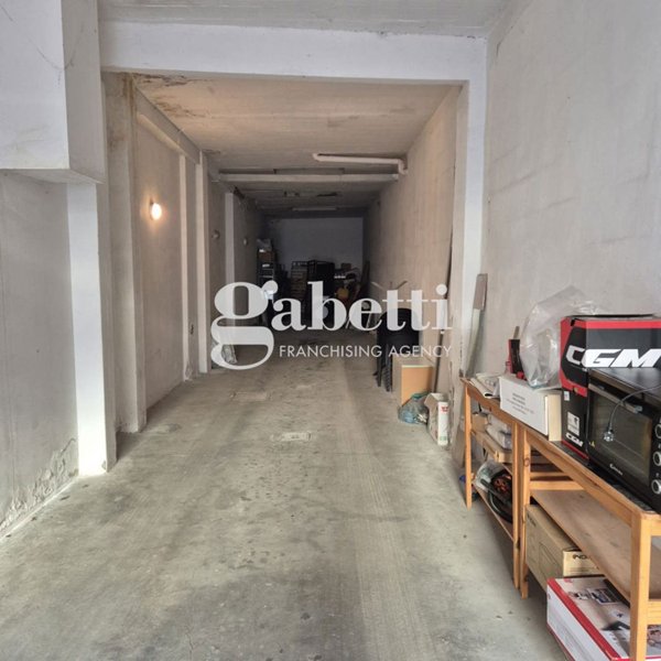 locale di sgombero in vendita a Bologna in zona San Vitale