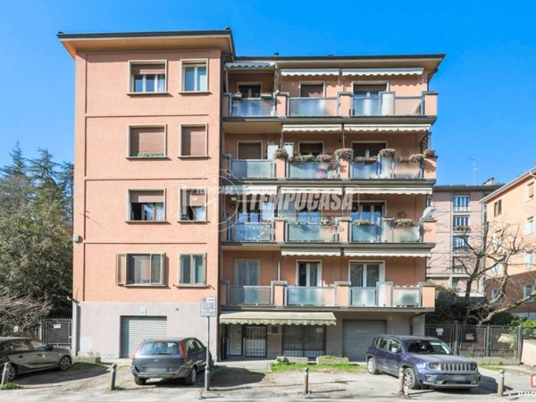 appartamento in vendita a Bologna in zona Santo Stefano